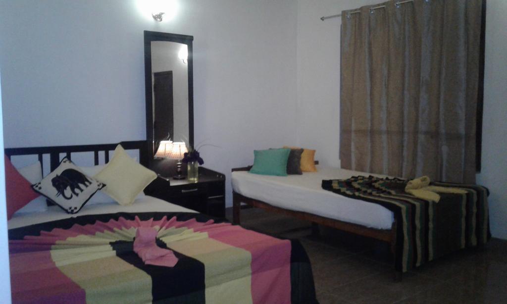 River Retreat Sigiriya Ngoại thất bức ảnh